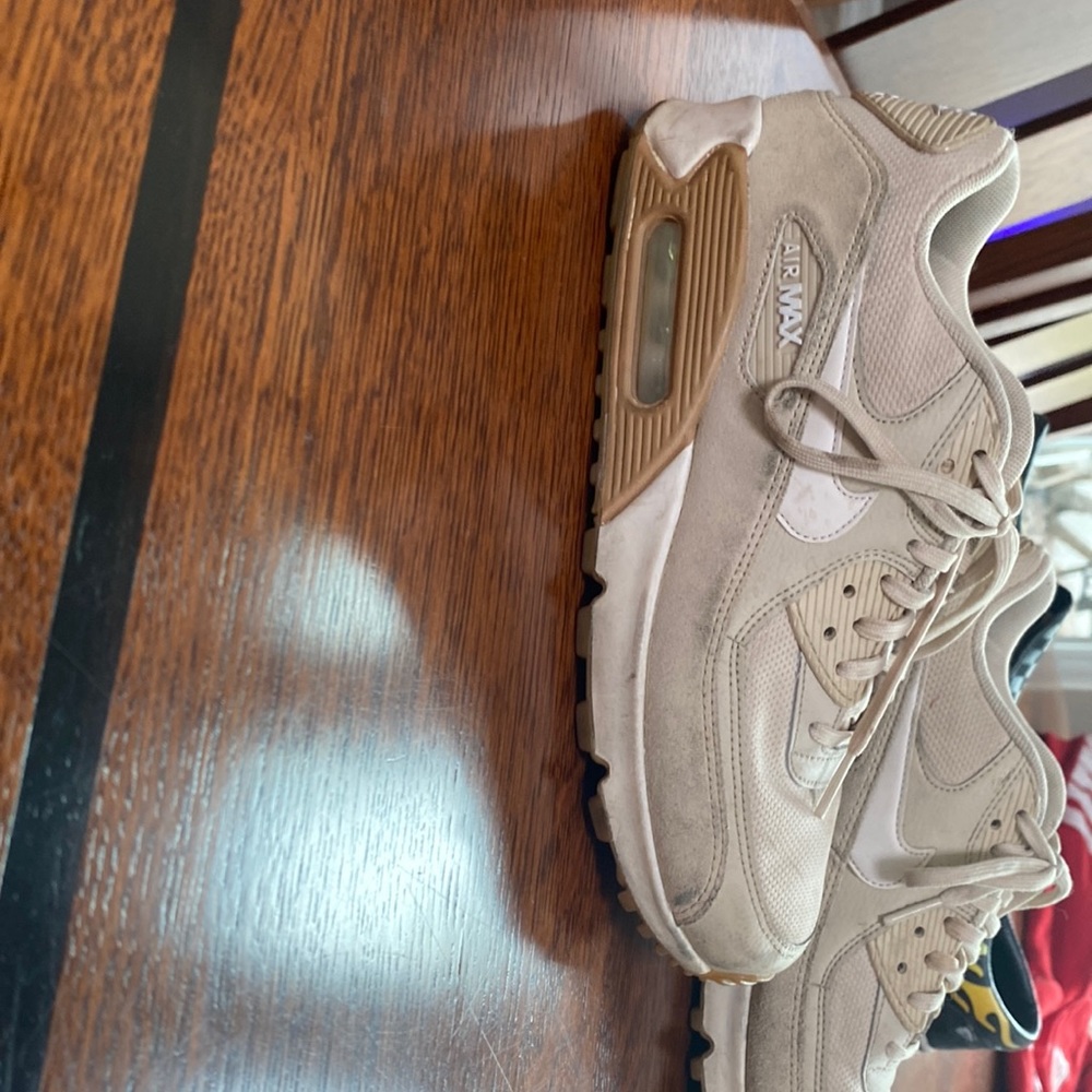 Needs a good clean still perfect shoes
